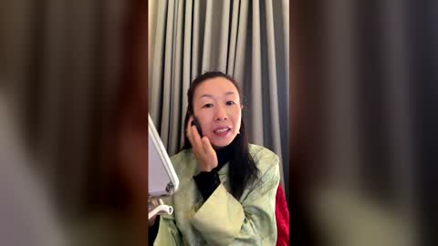 Snapshot of rongrong0329 chatting on April 2026 11:52:02 PM sui sui online show from April 2026 11:52:02 PM