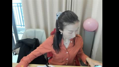 Snapshot of rongrong0329 chatting on May 2026 12:05:01 AM sui sui online show from May 2026 12:05:01 AM