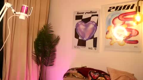 Roni online show from July 2026 03:32:01 AM