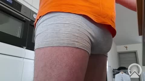 Snapshot of ronny8_5 chatting on December 2024 09:40:02 AM ronny8_5 online show from December 2024 09:40:02 AM