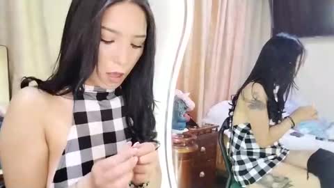 andrea online show from October 2025 07:55:01 PM