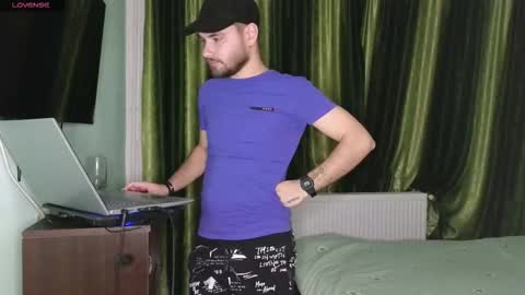 Ronny online show from January 2026 04:39:02 AM