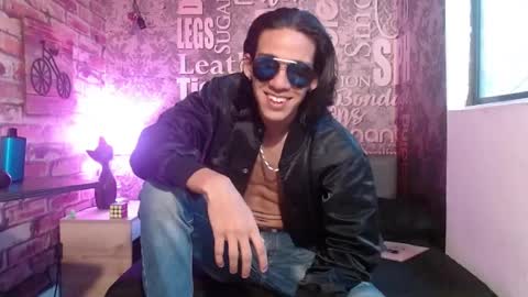 Snapshot of ronymiller_1 chatting on December 2024 01:06:01 PM RonyMiller 1 online show from December 2024 01:06:01 PM