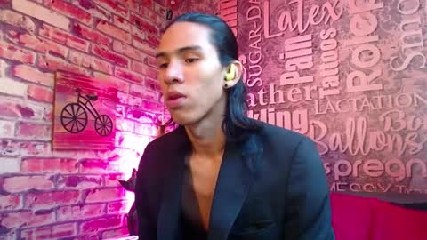 Snapshot of ronymiller_1 chatting on January 2025 03:43:01 PM RonyMiller 1 online show from January 2025 03:43:01 PM