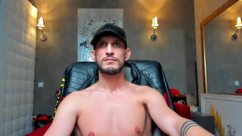 Snapshot of ronythemaster chatting on January 2025 12:49:01 AM onlyfans- online show from January 2025 12:49:01 AM