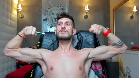 Snapshot of ronythemaster chatting on January 2025 11:09:01 PM onlyfans- online show from January 2025 11:09:01 PM