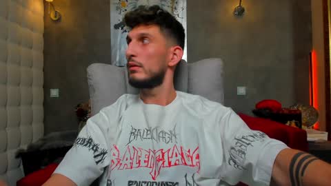Snapshot of ronythemaster chatting on January 2025 01:16:02 AM onlyfans- online show from January 2025 01:16:02 AM