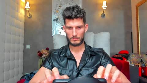 Snapshot of ronythemaster chatting on January 2025 01:15:01 AM onlyfans- online show from January 2025 01:15:01 AM