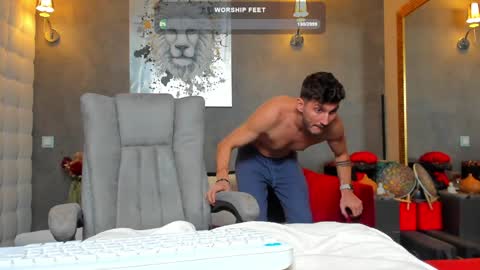 Snapshot of ronythemaster chatting on January 2025 07:28:02 PM onlyfans- online show from January 2025 07:28:02 PM