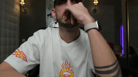 Snapshot of ronythemaster chatting on February 2025 09:58:01 PM onlyfans- online show from February 2025 09:58:01 PM