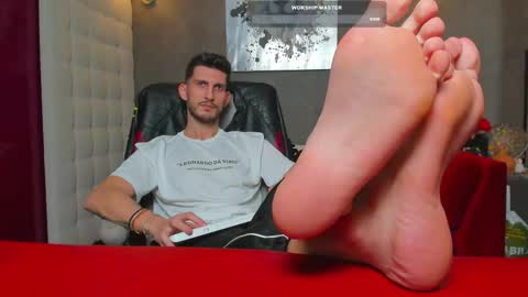 Snapshot of ronythemaster chatting on February 2025 08:54:01 PM onlyfans- online show from February 2025 08:54:01 PM