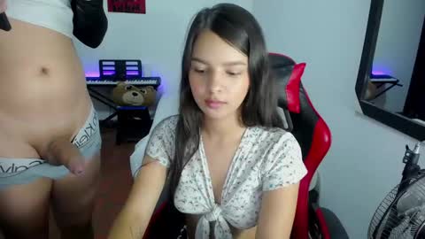 Snapshot of room_kitty chatting on October 2025 03:24:02 PM MIA AND PAUL online show from October 2025 03:24:02 PM