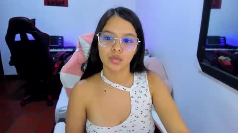 Snapshot of room_kitty chatting on November 2025 11:15:01 PM MIA AND PAUL online show from November 2025 11:15:01 PM