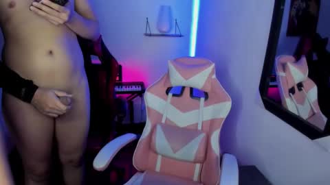 Snapshot of room_kitty chatting on March 2026 05:44:01 AM MIA AND PAUL online show from March 2026 05:44:01 AM