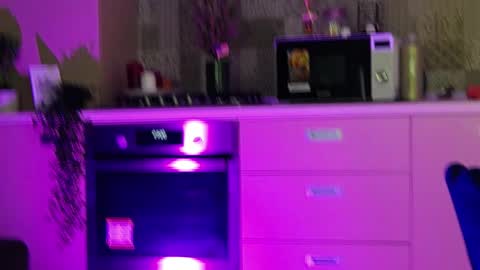 Rose online show from May 2026 03:23:02 AM