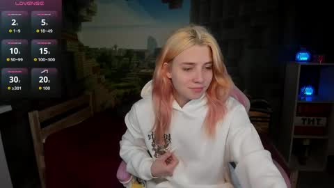 Snapshot of rosahayes chatting on April 2026 09:03:01 AM Call me Rosa online show from April 2026 09:03:01 AM