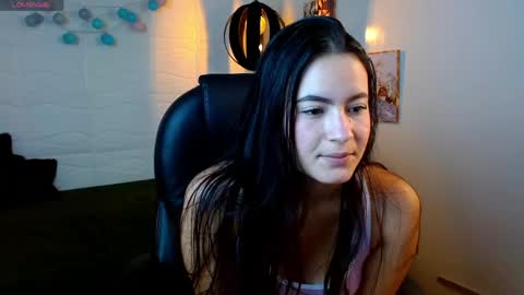 Snapshot of rosaliea chatting on June 2026 05:21:01 AM R O S A L I A online show from June 2026 05:21:01 AM