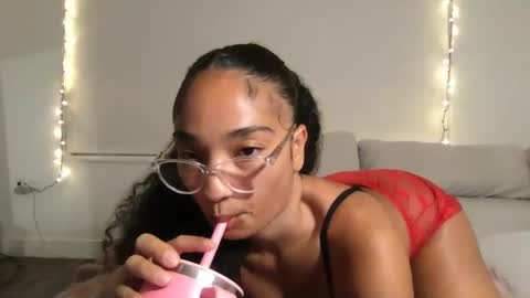 Rosalina online show from October 2025 05:37:01 AM