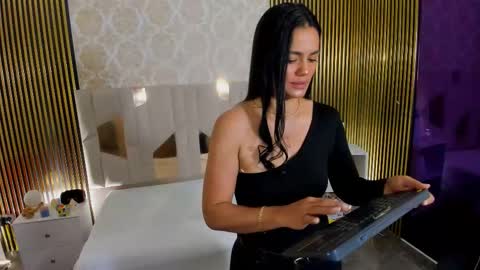 ROSALIN online show from September 2025 10:20:01 AM