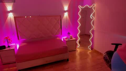 ROSALIN online show from May 2026 11:18:01 AM