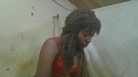 Snapshot of rosalinda933 chatting on June 2026 07:21:01 AM Rosalinda online show from June 2026 07:21:01 AM