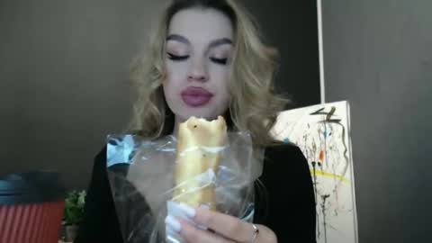 Rosalina online show from October 2025 02:07:01 PM