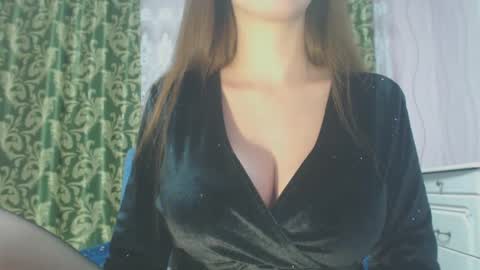 Snapshot of rosalniils chatting on January 2025 08:04:02 PM RosalNiils online show from January 2025 08:04:02 PM