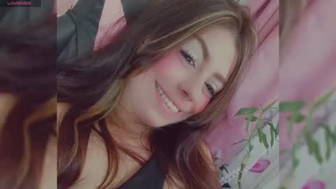rosario_1996 online show from April 2026 10:23:02 PM