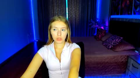 Snapshot of rosarising chatting on July 2026 09:07:02 AM RosaRising online show from July 2026 09:07:02 AM