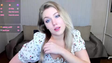 Snapshot of rose_brooks chatting on January 2025 08:10:02 PM Rose but u can call me princess online show from January 2025 08:10:02 PM