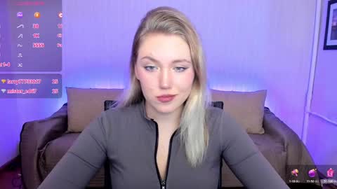 Snapshot of rose_brooks chatting on February 2025 07:51:01 PM Rose but u can call me princess online show from February 2025 07:51:01 PM