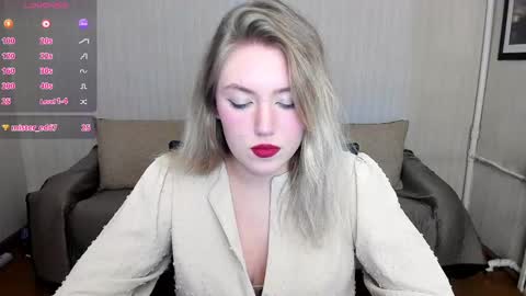 Snapshot of rose_brooks chatting on February 2025 09:04:02 PM Rose but u can call me princess online show from February 2025 09:04:02 PM