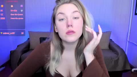 Snapshot of rose_brooks chatting on February 2025 09:27:02 PM Rose but u can call me princess online show from February 2025 09:27:02 PM