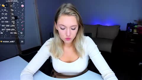 Snapshot of rose_brooks chatting on September 2025 07:30:01 PM Rose but u can call me princess online show from September 2025 07:30:01 PM