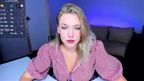 Snapshot of rose_brooks chatting on October 2025 07:45:02 PM Rose but u can call me princess online show from October 2025 07:45:02 PM