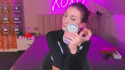 Kimberlly online show from November 2025 12:00:02 AM