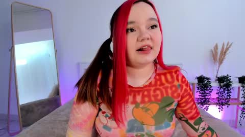 Snapshot of rose_luvv chatting on May 2026 06:40:01 AM Rose LuvV follow me baby online show from May 2026 06:40:01 AM