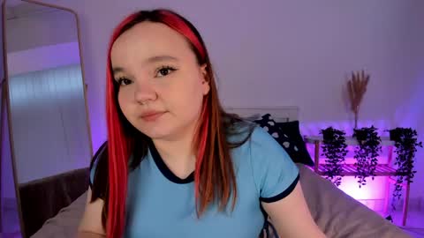 Snapshot of rose_luvv chatting on May 2026 06:43:02 AM Rose LuvV follow me baby online show from May 2026 06:43:02 AM