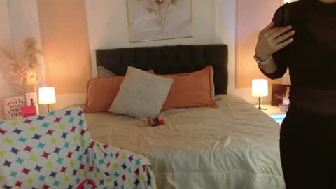 Rose  online show from June 2026 01:42:02 PM