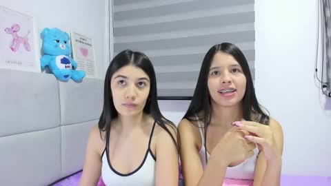 Snapshot of roseandmiah chatting on February 2026 07:51:01 AM Rose y Miah online show from February 2026 07:51:01 AM