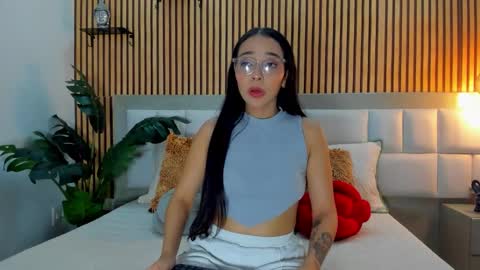 roseaurora online show from January 2026 12:51:02 PM