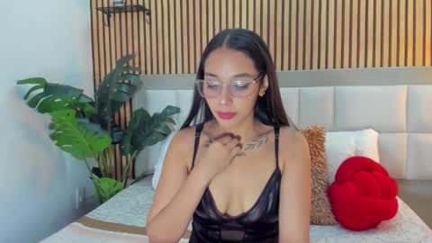 roseaurora online show from February 2026 01:21:01 PM