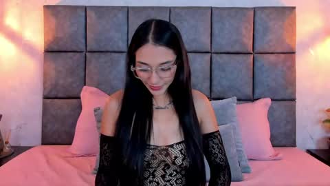 roseaurora online show from April 2026 11:19:02 AM