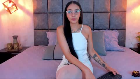 roseaurora online show from April 2026 11:25:02 AM