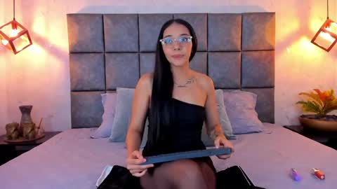 roseaurora online show from May 2026 11:27:01 AM