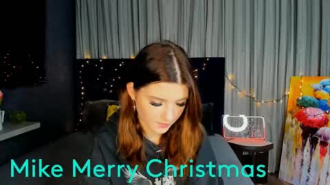 Snapshot of roseblanche2k chatting on December 2024 11:10:01 PM Florin online show from December 2024 11:10:01 PM