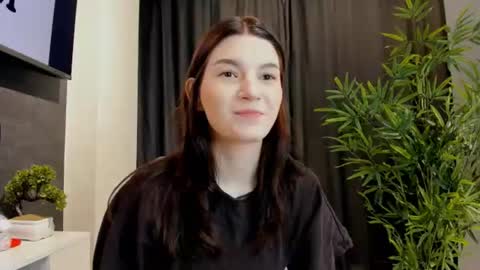 Snapshot of roseblanche2k chatting on June 2026 09:14:02 PM Florin online show from June 2026 09:14:02 PM