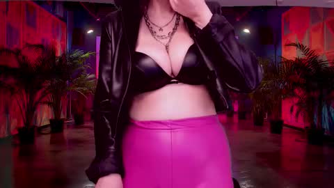 Rosebloom online show from October 2025 04:37:01 AM