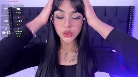 Rose online show from November 2025 01:43:01 PM