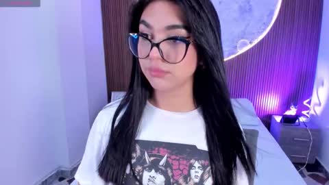 Rose online show from December 2025 01:51:01 PM